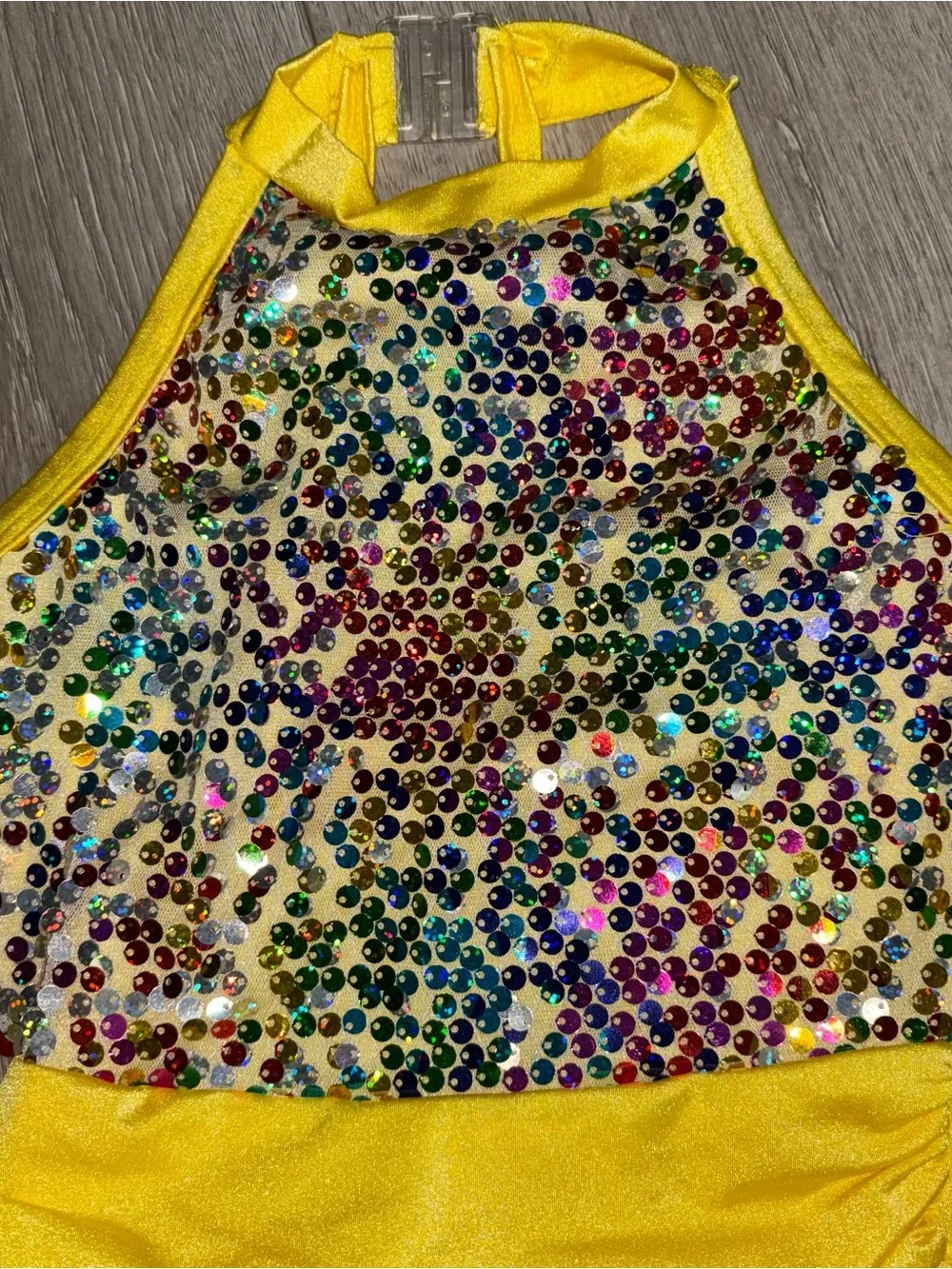 N/A vibrant yellow